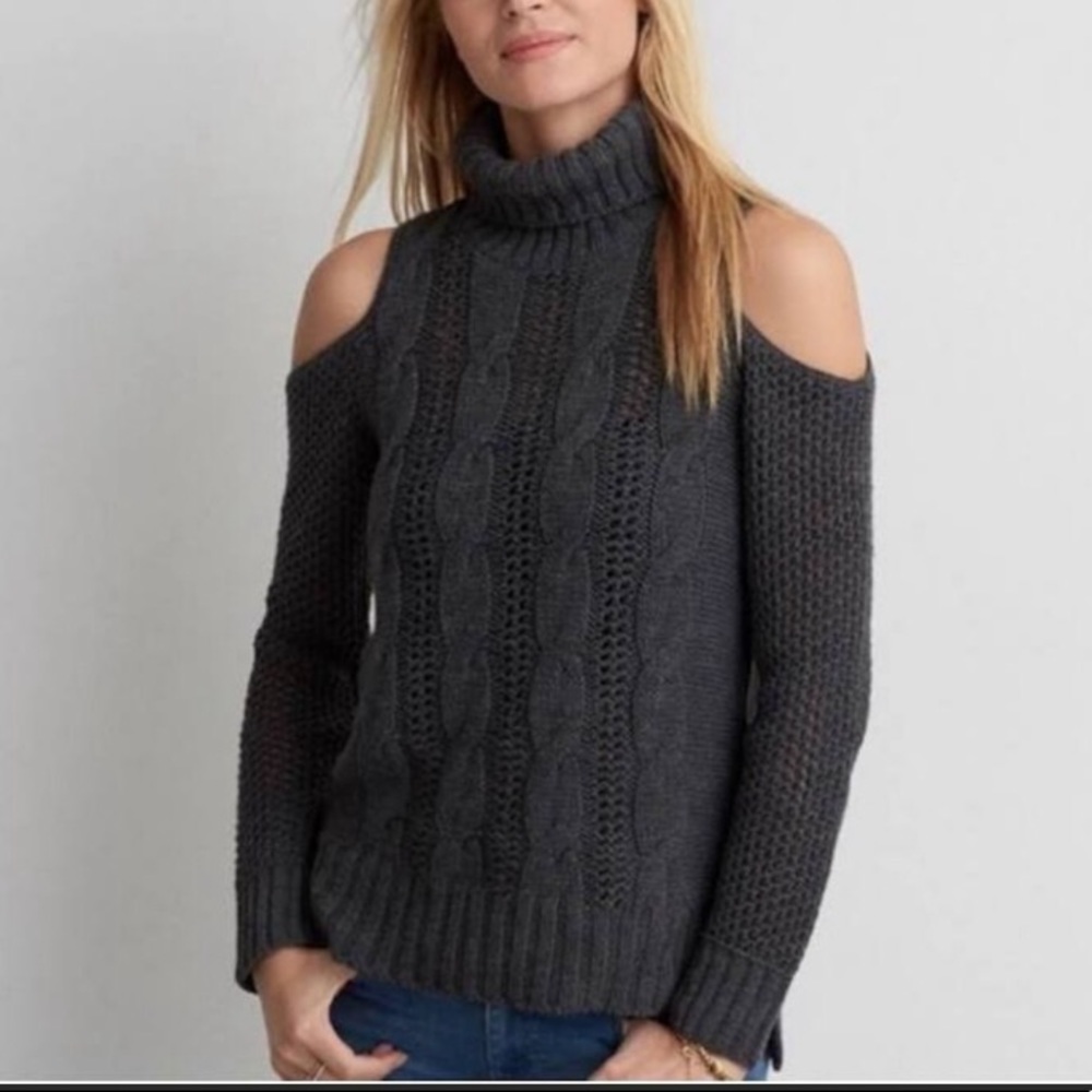 Cold shoulder knitted sweater